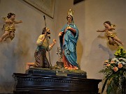 60  Statue dell'apparizione nella chiesa maggiore al Santuario del Perello